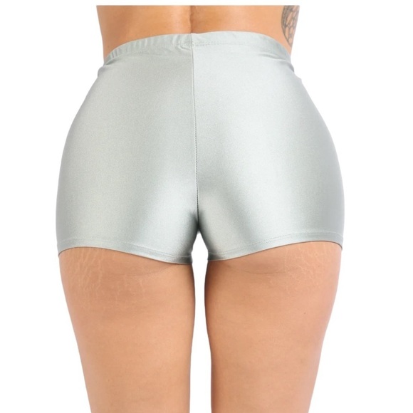 Gray Women High Waist Shiny Stretchy Skinny Yoga Biker Shorts
New - Picture 5 of 8